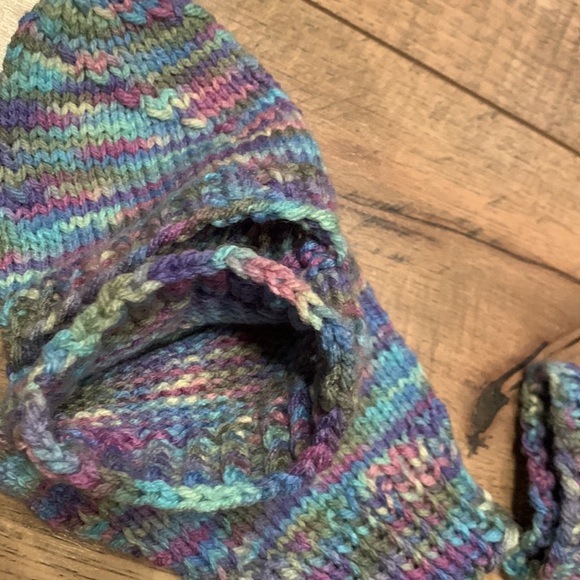 🧶Handmade multicoloured mittens with finger flap - Picture 5 of 6